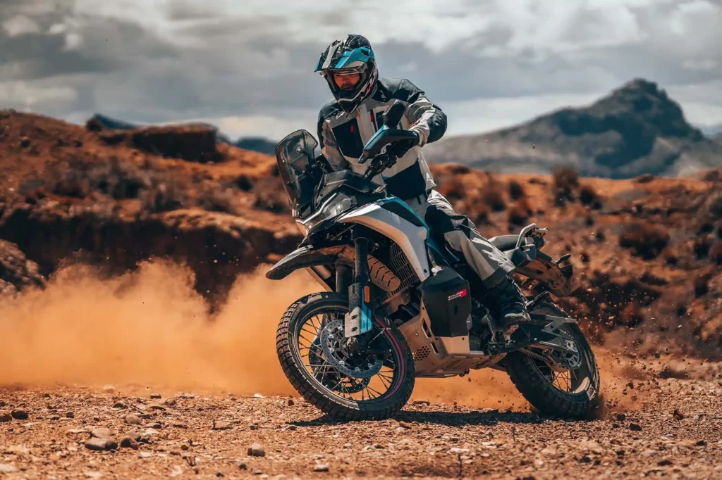 CFMOTO 800 MTX