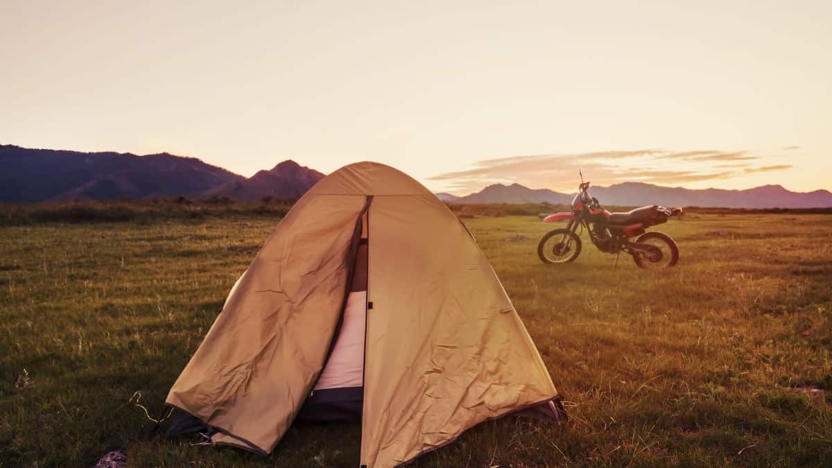 comment bien choisir votre tente decathlon pour dormir au sec, même après 300 km de pluie