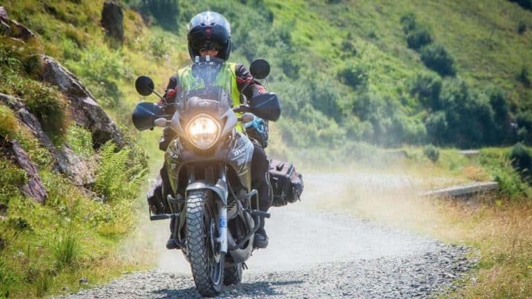 qu’est ce que la moto “chemin” origines, philosophie et évolution